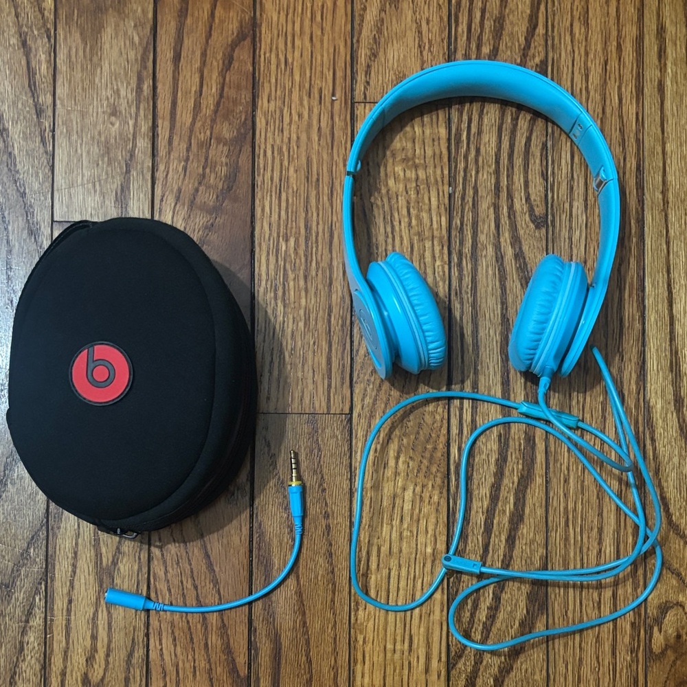 Beats Blue Wired Headphones with Case